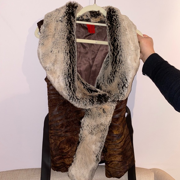 Faux Fur Vest - Picture 6 of 14